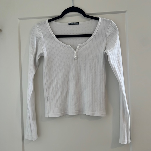 Brandy Melville Long Sleeve top - Picture 1 of 4